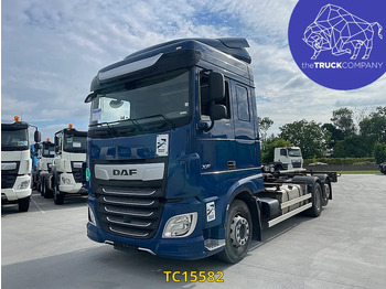 Konteineris-vežimus/ Sukeisti kūną sunkvežimis DAF XF