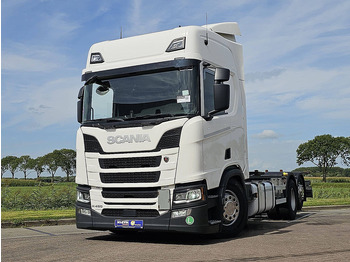 Konteineris-vežimus/ Sukeisti kūną sunkvežimis SCANIA R 450