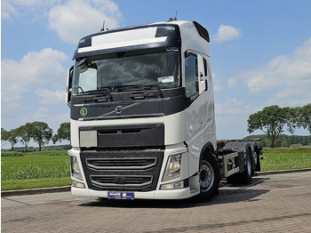 Konteineris-vežimus/ Sukeisti kūną sunkvežimis VOLVO FH 500