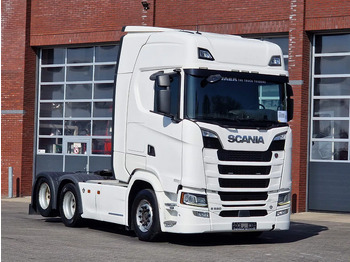 Vilkikas SCANIA S 580