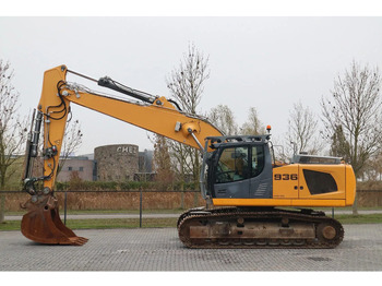 Vikšrinis ekskavatorius LIEBHERR R 936