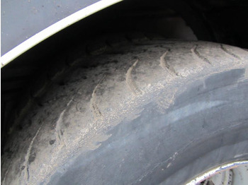 Platforminis/ Bortinis sunkvežimis Renault Kerax 370 DXI: foto 5 Platforminis/ Bortinis sunkvežimis Renault Kerax 370 DXI: foto 5