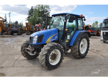 Traktorius NEW HOLLAND T5000