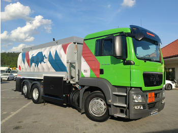 Autocisterna MAN TGA 26.400