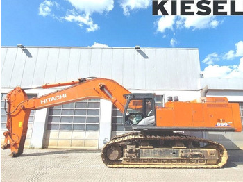 Vikšrinis ekskavatorius HITACHI