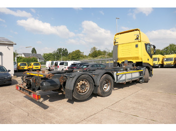 Konteineris-vežimus/ Sukeisti kūną sunkvežimis IVECO Stralis