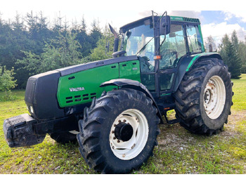 Traktorius VALTRA 8450