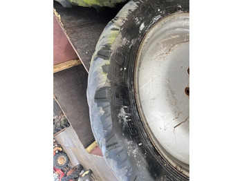 Padanga taurus 230/95 R32: foto 2