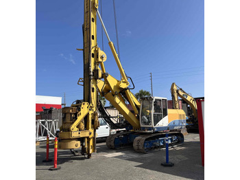 Polių kalimo mašina BAUER