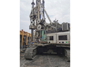 Polių kalimo mašina BAUER