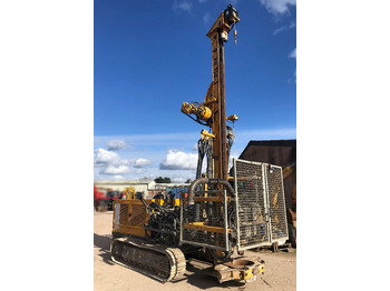 Polių kalimo mašina KLEMM