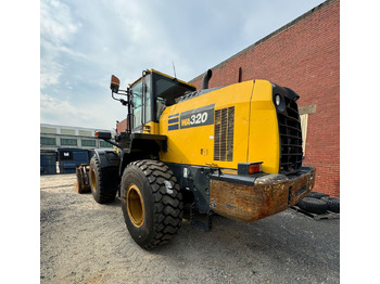 Ratinis krautuvas Komatsu WA320-8: foto 5