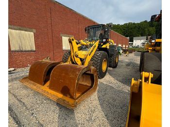 Ratinis krautuvas KOMATSU WA320-8