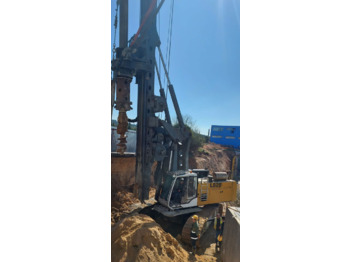 Polių kalimo mašina LIEBHERR