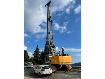 Polių kalimo mašina LIEBHERR