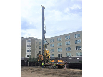 Polių kalimo mašina