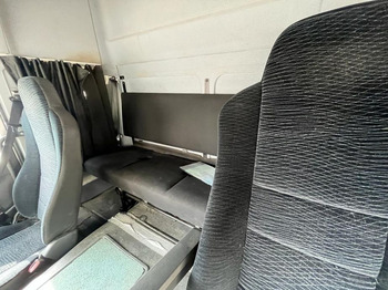 Furgonas su krovinių dėže MERCEDES-BENZ Atego 818 L Möbelkoffer LBW Möbelkoffer gr.Fhs+Sitzreihe: foto 3 Furgonas su krovinių dėže MERCEDES-BENZ Atego 818 L Möbelkoffer LBW Möbelkoffer gr.Fhs+Sitzreihe: foto 3