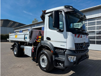 Sunkvežimis su kranu MERCEDES-BENZ Arocs 1832