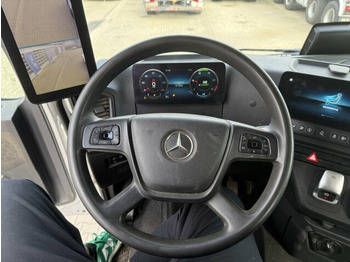 Hook-lift sunkvežimis, Sunkvežimis su kranu Mercedes-Benz Arocs 3246 8x4 Abrollkipper Kran Palfinger 19001: foto 4