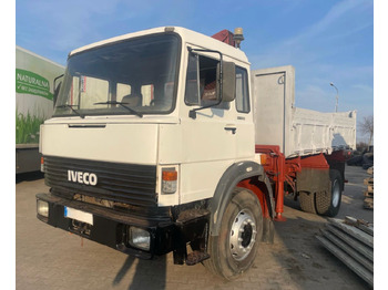 Savivartis sunkvežimis, Sunkvežimis su kranu IVECO Unic: foto 2