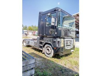 Vilkikas RENAULT Magnum 440