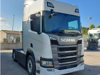 Vilkikas SCANIA R 460