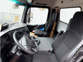 Interior photo 2: Nauja Važiuoklės sunkvežimis Mercedes-Benz Arocs 2633 6x4 Arocs 2633 6x4, 2x Nebenantrieb Interior photo 2: Nauja Važiuoklės sunkvežimis Mercedes-Benz Arocs 2633 6x4 Arocs 2633 6x4, 2x Nebenantrieb