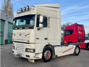 Vilkikas DAF XF 105 460