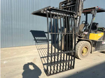 Kabina ir interjeras CATERPILLAR