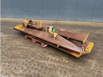 Hidraulinis liftas CATERPILLAR