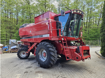 Derliaus nuėmimo kombainas CASE IH