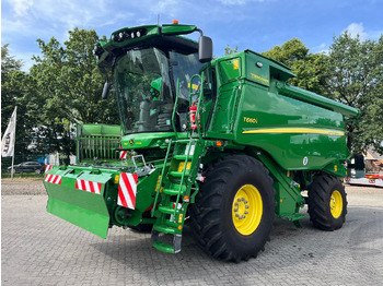 Derliaus nuėmimo kombainas JOHN DEERE T660