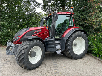 Traktorius VALTRA T214