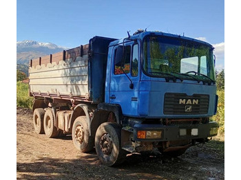 Savivartis sunkvežimis MAN