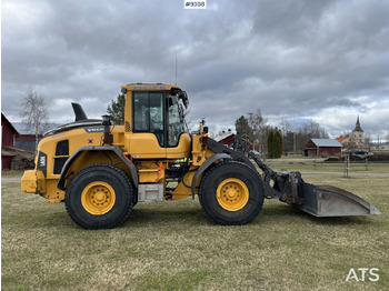 Volvo L60 H Wheel loader with grading bucket (VIDEO) lizingą Volvo L60 H Wheel loader with grading bucket (VIDEO): foto 3