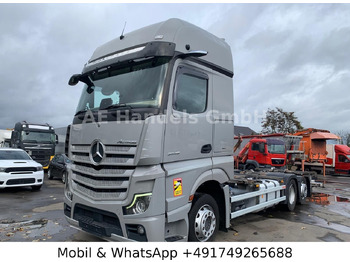 Konteineris-vežimus/ Sukeisti kūną sunkvežimis MERCEDES-BENZ Actros 2545