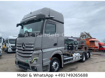 Konteineris-vežimus/ Sukeisti kūną sunkvežimis MERCEDES-BENZ Actros 2545