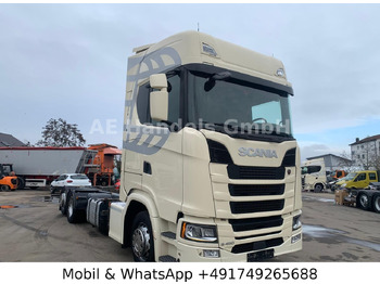Konteineris-vežimus/ Sukeisti kūną sunkvežimis SCANIA S 450