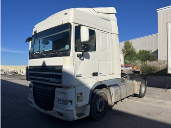 Vilkikas DAF XF 105 460