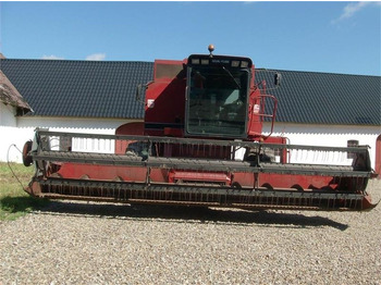 Derliaus nuėmimo kombainas CASE IH