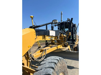 Greideris CATERPILLAR 120