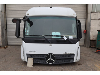 Kabina ir interjeras MERCEDES-BENZ
