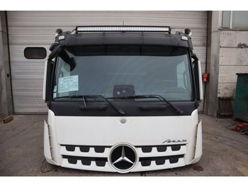 Kabina ir interjeras MERCEDES-BENZ