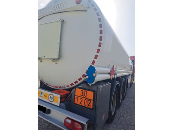 Puspriekabė cisterna SCHRADER