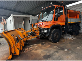 Sunkvežimis UNIMOG U400