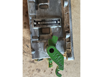 Kėbulas ir išorė - Traktorius John Deere 6810, 6910 Obudowa Skrzyni Osłona Ramię R121885 R119441: foto 5