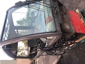 Kabina - Žemės ūkio technika Manitou - Kabina: foto 5