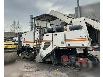Asfalto freza WIRTGEN