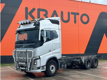 Važiuoklės sunkvežimis VOLVO FH 750