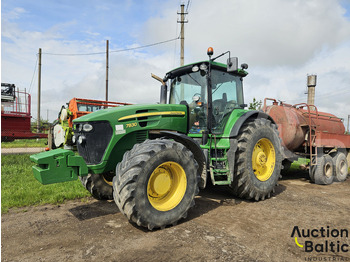 Traktorius JOHN DEERE 7830